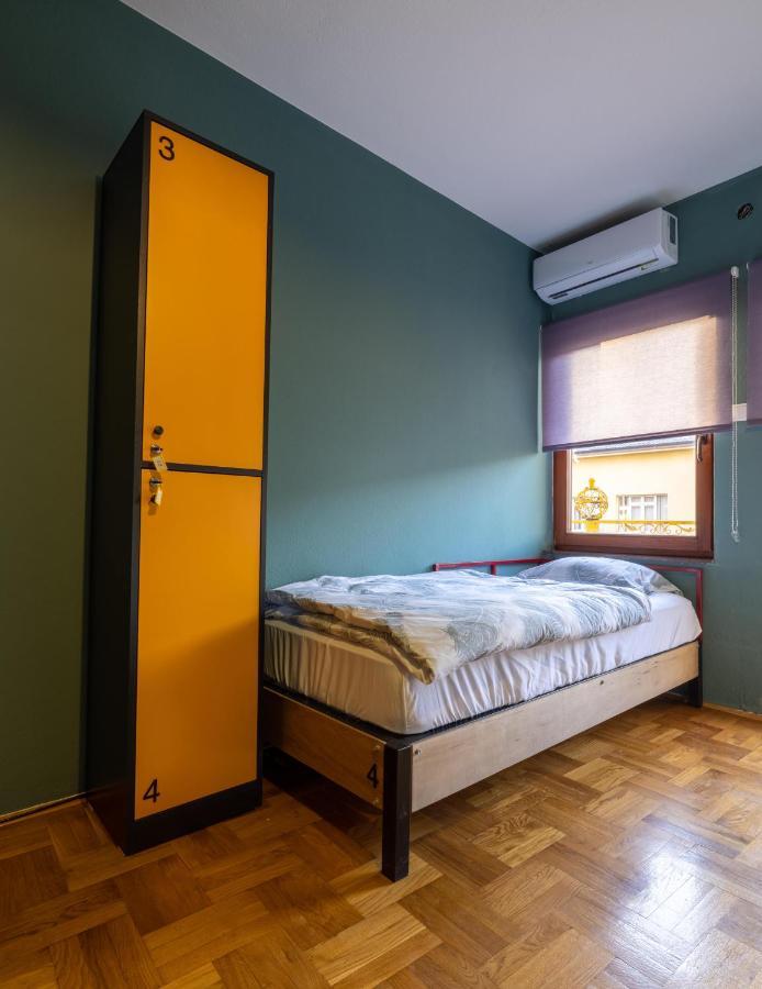 Hostel Prishtina Backpackers Pristina Exterior photo